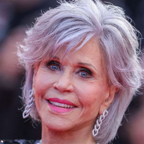 coupe courte jane fonda coiffure|Jane Fonda : à 85 ans, elle craque pour l’une des。